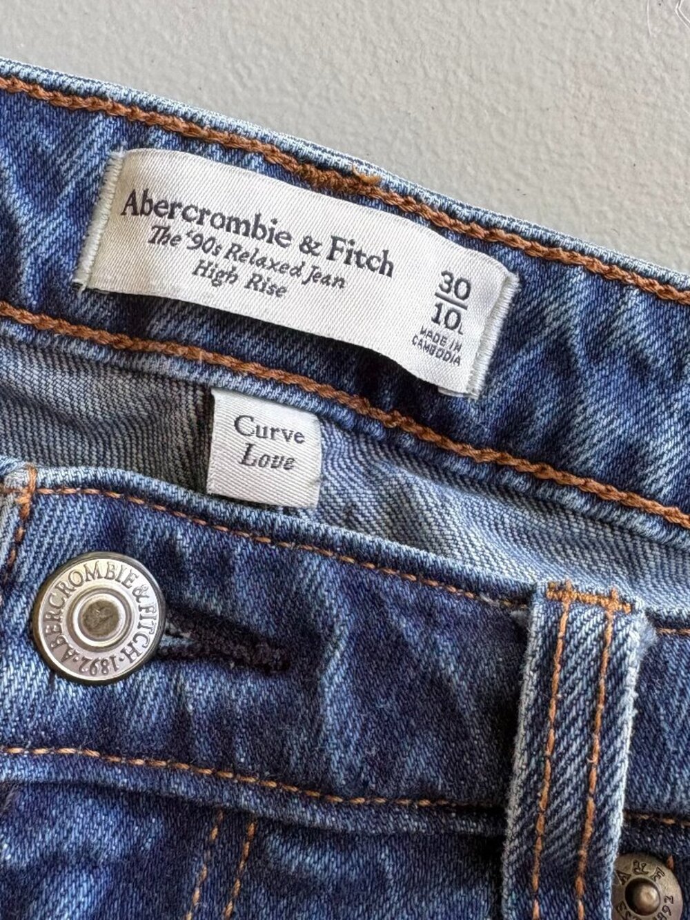 Curve Love High Rise 90s Straight Jean